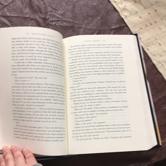 “Traitors Gate” novel by Anne Perry hardback book - Picture 12 of 12